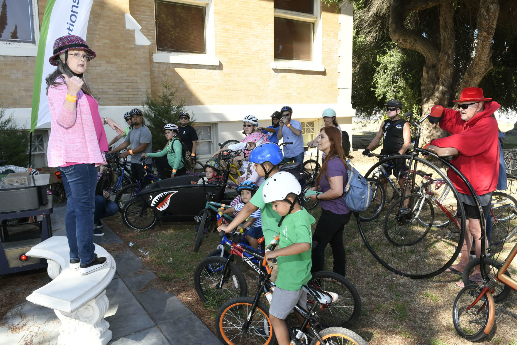 081619 Mayor's Bike Ride 05.jpg